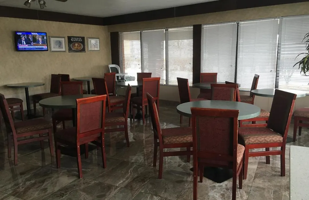 Comfort Inn Meadowvale-1