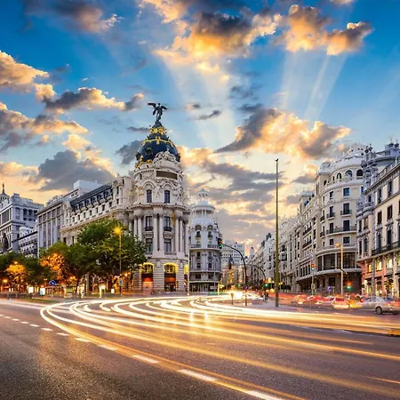 Gran Via -Chueca Rooms Parking Tph-2