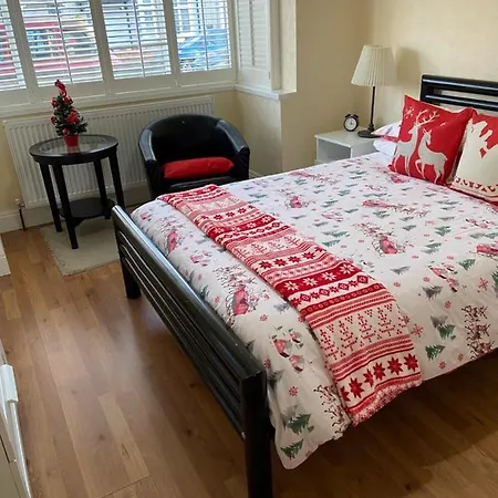 Streatham Common Bed & Breakfast-2