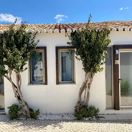 Lost & Found - Guesthouse & Suites-2