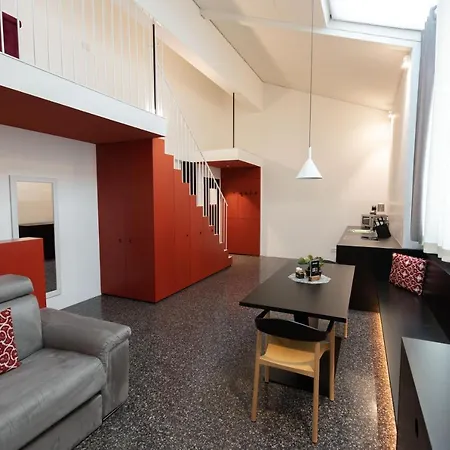 Pepper Suite-2