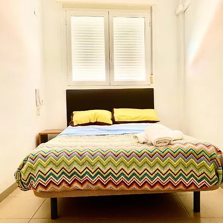 Roni Rooms-2
