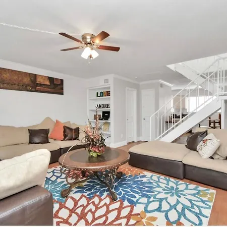Modernized Private Master Suite-2