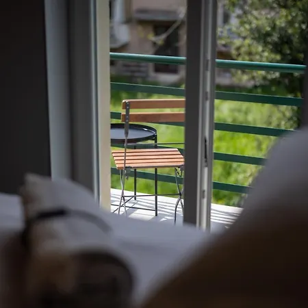 West Coast Deluxe Rooms-3