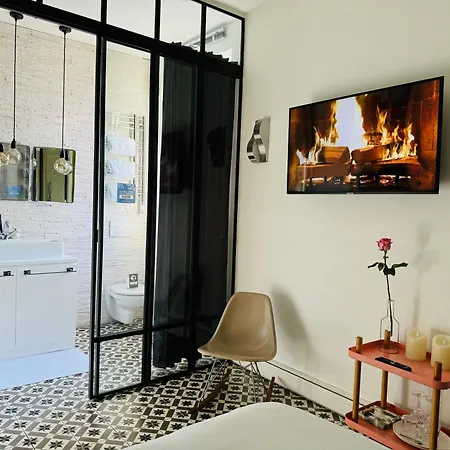 Montmartre Romantic, Bed & Breakfast - Paris-2