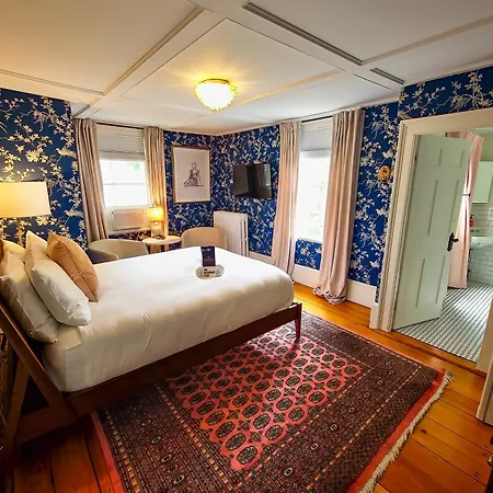 Sally Webster Inn-3