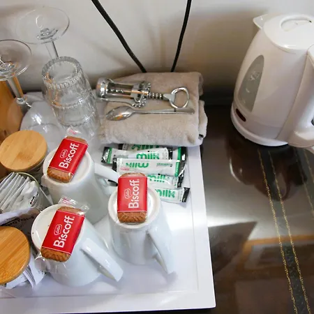 Kirkwood Guest House, Free Parking, Electric Car Point-2
