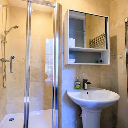 Edinburgh Holiday Guest House-3