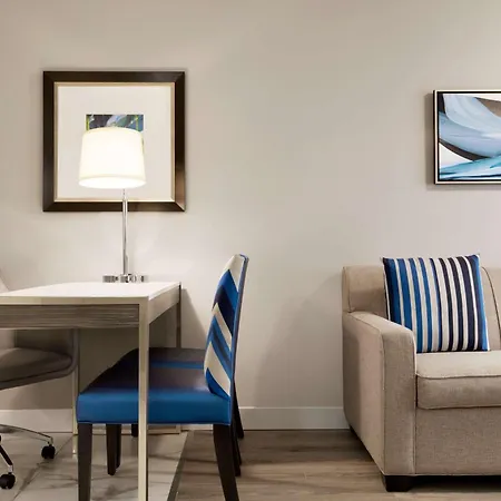 Embassy Suites By Hilton Toronto Airport-2