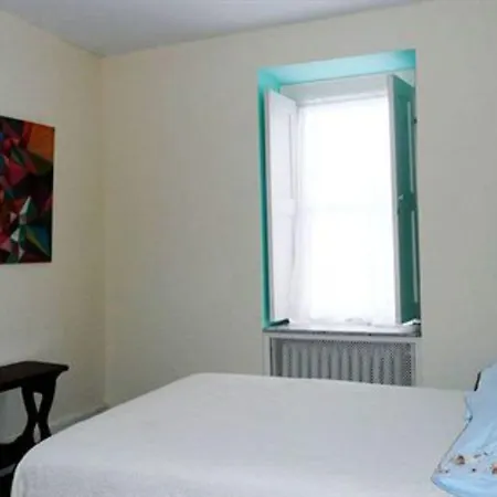 Fort Pl B&B And Gallery-3