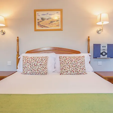 Abbey Lodge-2