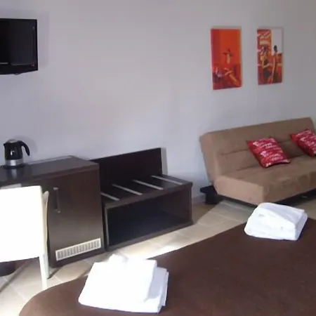 Inncentral Guesthouse-3