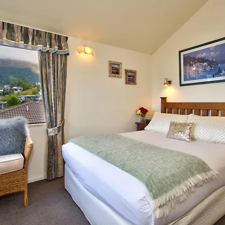 Balmoral Lodge-2