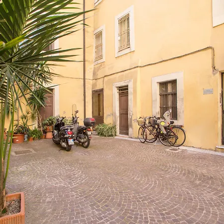 Top Floor Navona-2