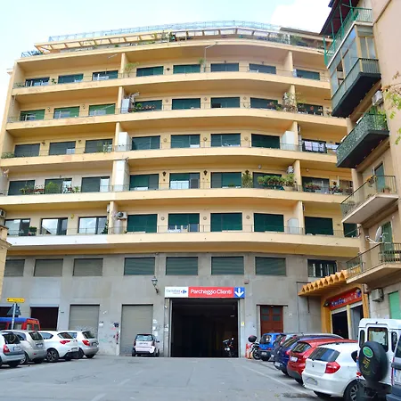 Piazza Marina-2
