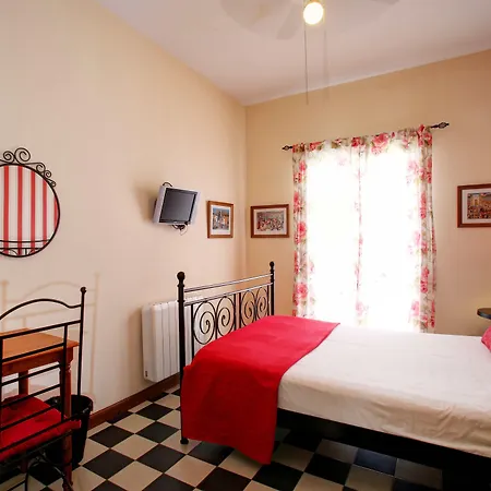 Málaga Lodge Guesthouse-3