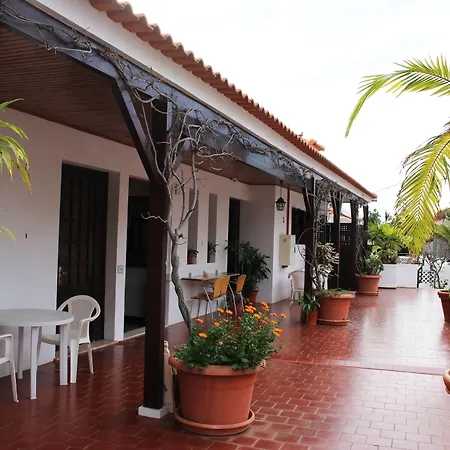 Guesthouse Vila Lusitania-2