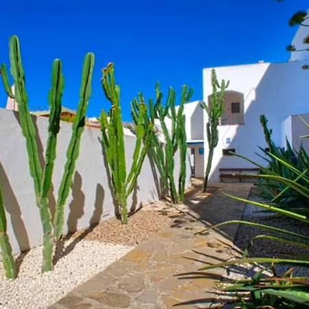 Hostal Doña Lola Marina-3