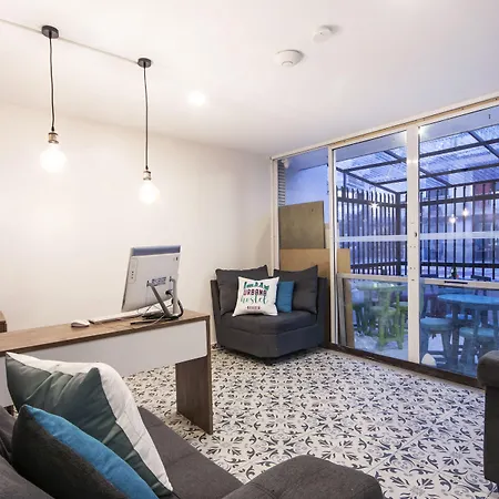 Urbana Hostel-2