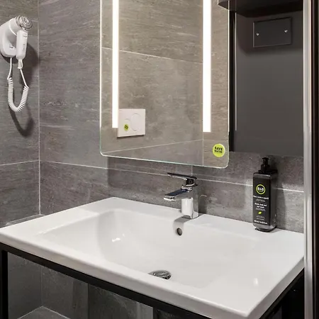 B&B HOTEL Milano Portello-3