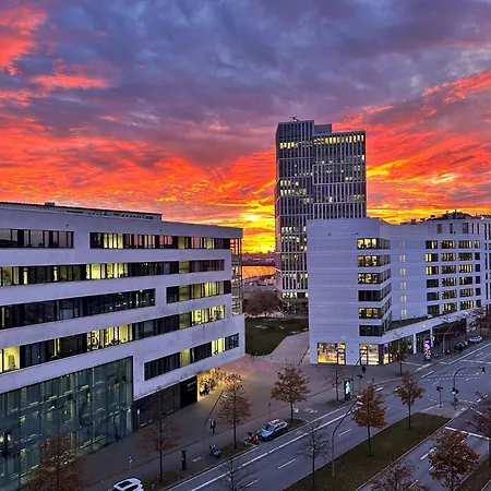 Holiday Inn - Hamburg - Hafencity By Ihg-2