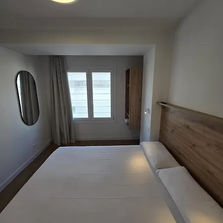 Hostal Boreal Mistral-3