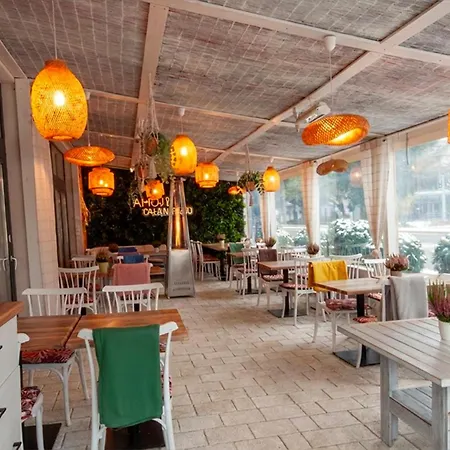 Apartamenty Mesa Grill Restaurant Cafe-2