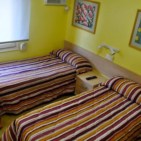Hostal El Jardín-2
