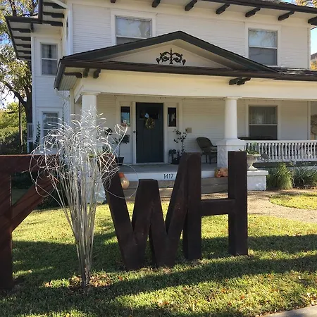 Texas White House B&B-3