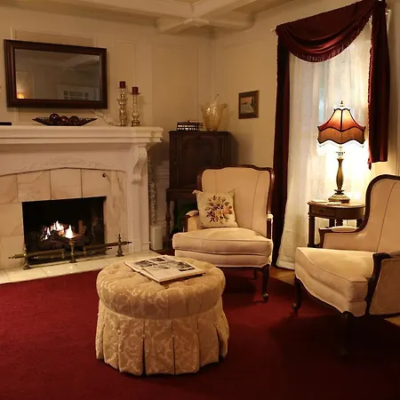 Martha'S Vineyard B & B-3