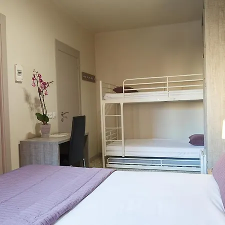 Hostal Fonda Montserrat-2