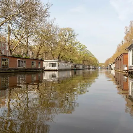 Amsterdam-Houseboat-Amstel-3