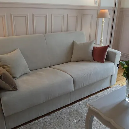 Chambre d hôte : Louvre Elegant Apt Suite-3