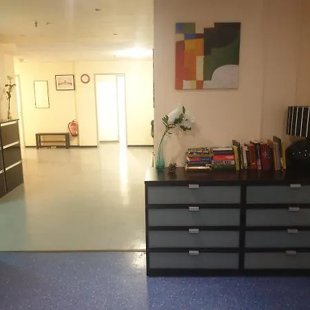 Thomas Rooms-2