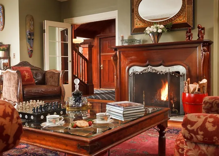 Abbeymoore Manor Bed & Breakfast Inn