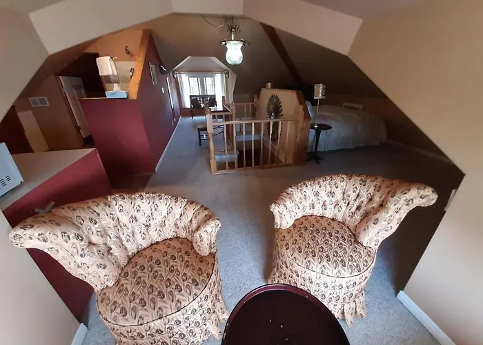 Stonewater Manor B&B