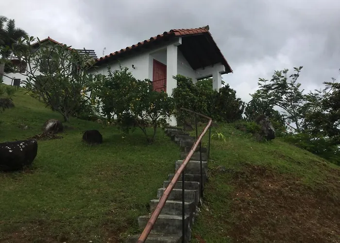 Hawk'S Nest Bed & Breakfast