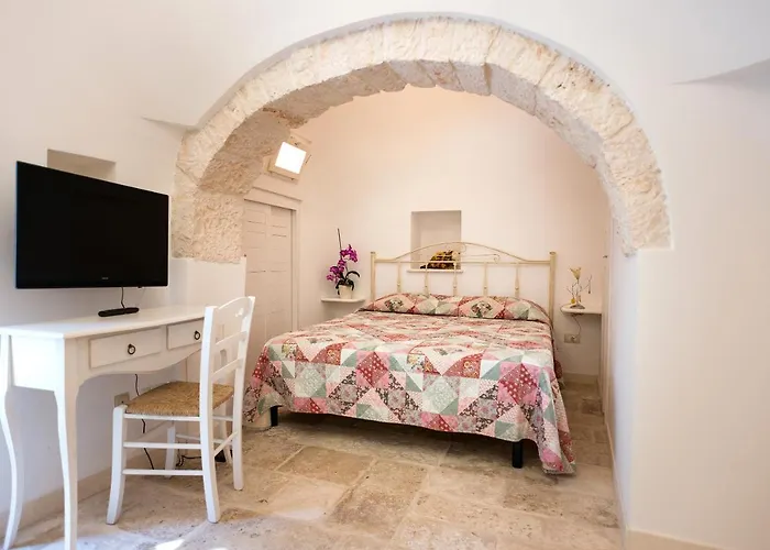 Trullo Giardino Fiorito