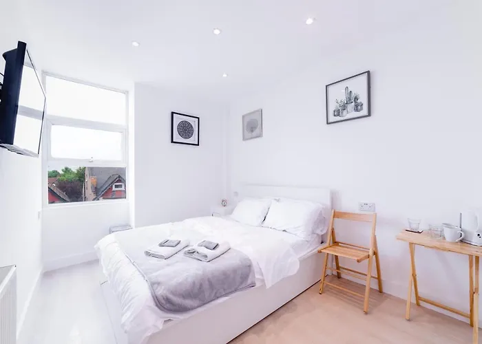 Quiet Cosy Rooms