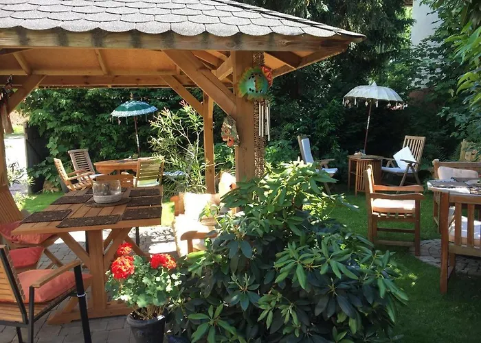 Tektona "Bed & Breakfast"