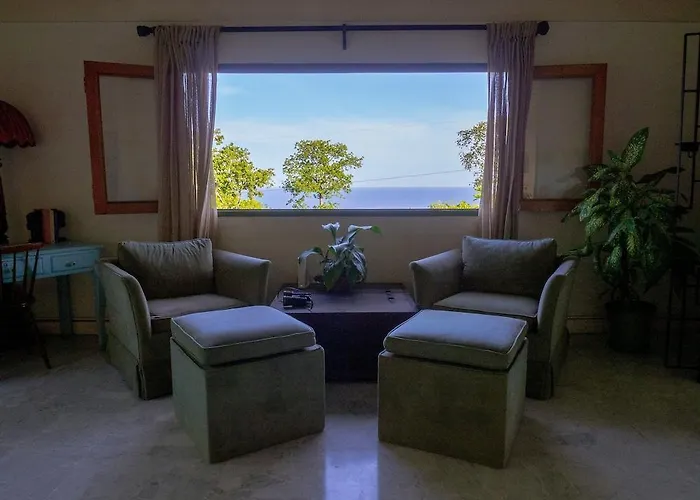 Mynt Retreat Bed & Breakfast