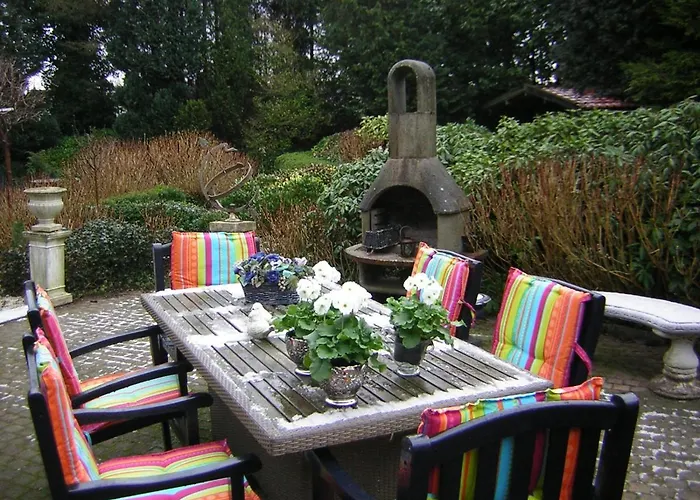 Prive Tuinhuis B&B Elly