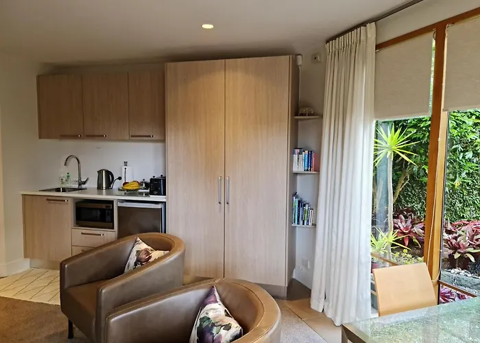 Parnell Garden Suite