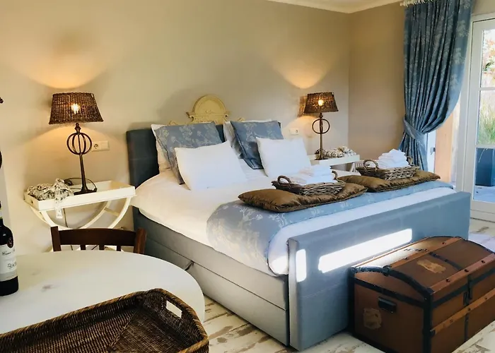 De Vijverkamer-----Prive Diner Op De Kamer Mogelijk!!