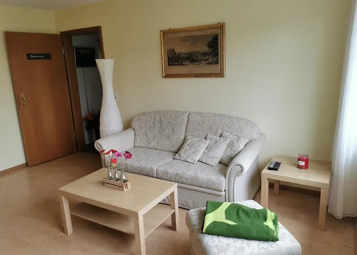 Ferienwohnung Und B&B Chasa Janett