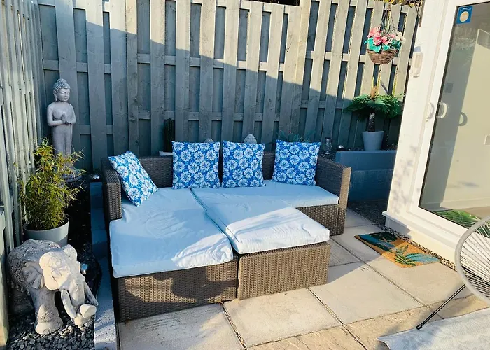 Nicolas Devon Air Bed And Breakfast