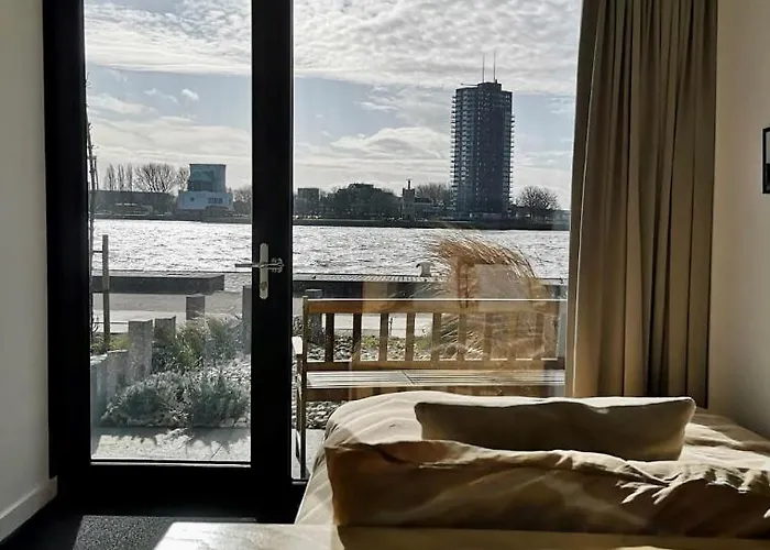 B&B Maasview