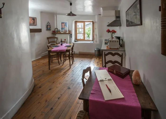 Au Cheval Blanc - Appartements Et Chambres D'Hotes