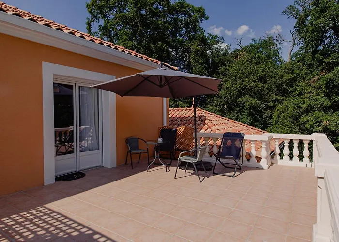 Villa Des Chenes-Adult Only