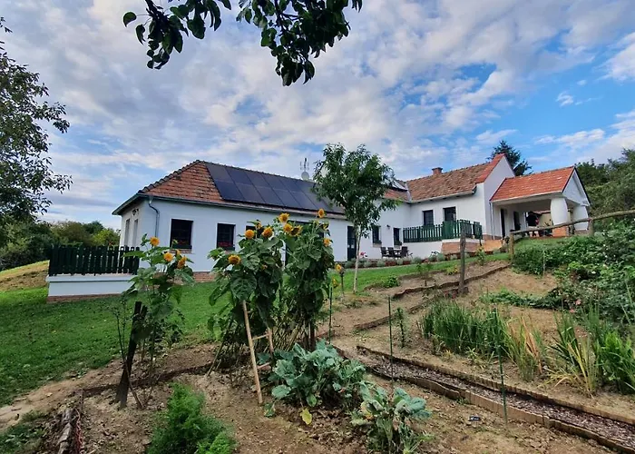 Palos Resort